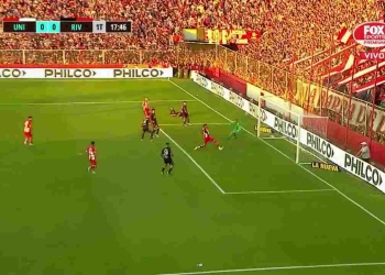 ¡Ya lo quieren devolver! El increíble fallo del ‘Loco’ Álvez ante River Plate