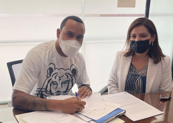 ¿Cuál fue el trámite de Felipe Pardo en el exterior?