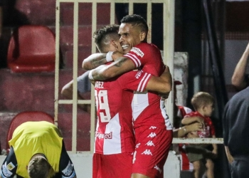 A puro lomo, Jonatan Álvez volvió a marcar con Unión