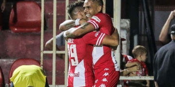 A puro lomo, Jonatan Álvez volvió a marcar con Unión