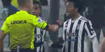 Cuadrado en el derbi: asistencia y furia con el árbitro