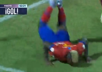 ¡Volvió la imperdible «culebra» de Dúvier Riascos a la Liga BetPlay!