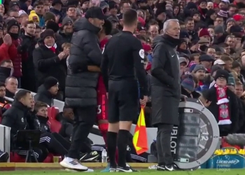¡Empezaron las ovaciones en Anfield Road para Luis Díaz!