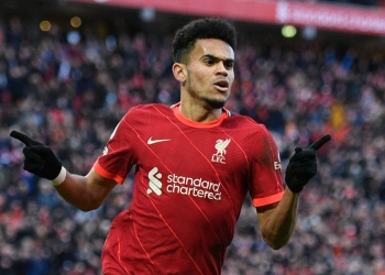 Espectacular gol de Luis Díaz con el Liverpool