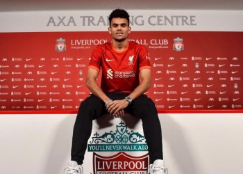 ¡La increíble forma en que la familia de Luis Díaz vio su debut en Liverpool!