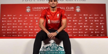 ¡La increíble forma en que la familia de Luis Díaz vio su debut en Liverpool!