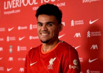 Todo lo que pasó en el primer día de Luis Díaz en Liverpool