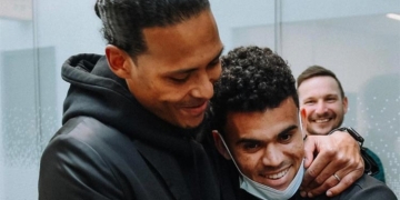 Luis Díaz en Liverpool: las bienvenidas de Van Dijk, Alexander-Arnold y Konaté