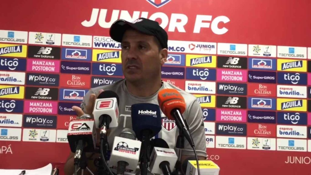 ¿Qué le dijo la directiva de Junior a Juan Cruz Real?