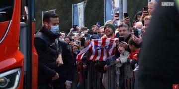 Junior, presente en Liverpool con Luis Díaz