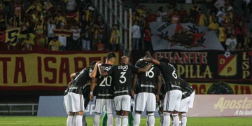 ¿Las lesiones obligarán a cambiar la defensa de Junior?