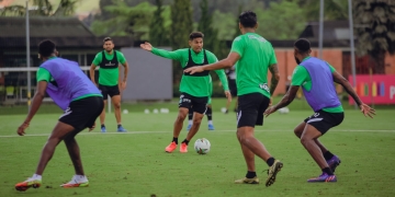 ¿Qué tiene de “mixto” el equipo de Nacional?