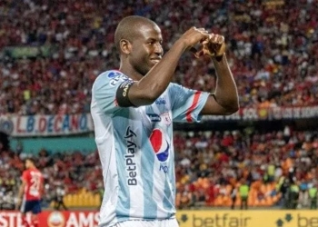 Primero sus hinchas y ahora sus redes sociales: ¡Del DIM para Adrián Ramos!