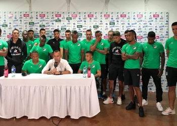 ¿Quién fue el jugador del Cali que faltó a la rueda de prensa y por qué?