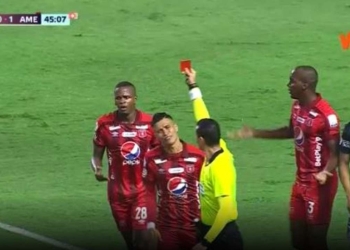 larry-angulo-tarjeta-roja-clasico