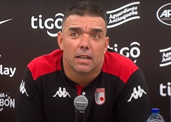 Cardetti contra el árbitro en Medellín: “No tuvo el coraje de…”
