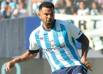 ¡Dejá de robar!: los mensajes de los hinchas de Racing para Cardona