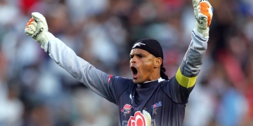 El homenaje de los hinchas del Pachuca para Miguel Calero