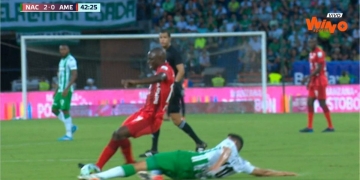 EL VAR intervino. ¡Era el 3 – 0 de Nacional en el primer tiempo!