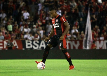 Ditta y otros dos jugadores que Junior tiene prestados