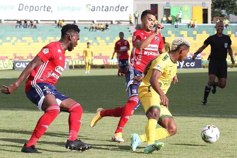 Medellín no se conformó con el empate y ganó en el minuto 90 ante Bucaramanga