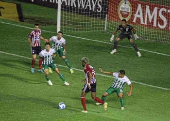 Con doblete de Albornoz, Junior ganó en Bolivia