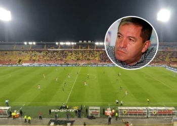 La protesta de los hinchas en contra de Eduardo Méndez: ¡Terminó en la basura!