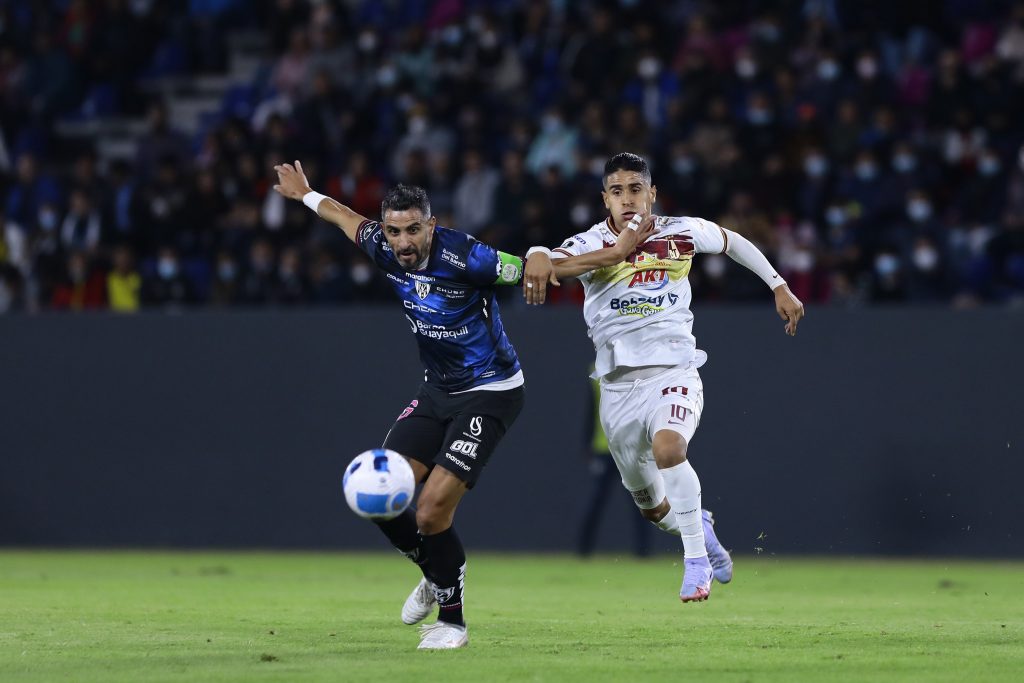 Tolima, con un expulsado y sufriendo en Copa Libertadores