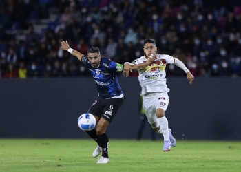 Tolima, con un expulsado y sufriendo en Copa Libertadores