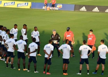 ¿Colombia le quitará el DT a otra selección de Sudamérica?
