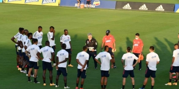 ¿Colombia le quitará el DT a otra selección de Sudamérica?