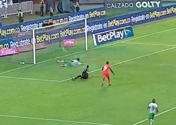 ¿Por qué anularon el gol de Adrián Ramos a Nacional en el Atanasio?