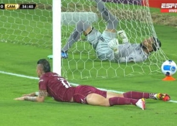 ¡Uy, Michael Rangel! El gol que erró con Tolima ante Mineiro…