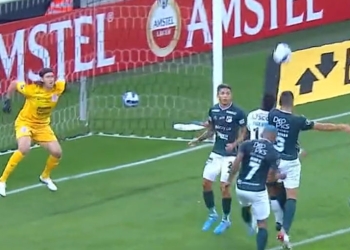 ¡Lo que tapó el arquero de Corinthians!