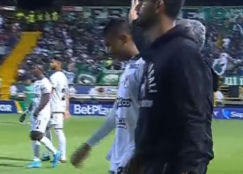 Alarma en Deportivo Cali: el titular que salió lastimado a 4 días de enfrentar a Boca