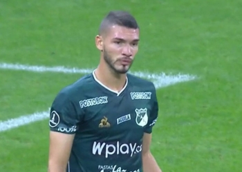 ¡No puede ser! El increíble autogol de José Caldera ante Corinthians