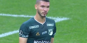 ¡No puede ser! El increíble autogol de José Caldera ante Corinthians