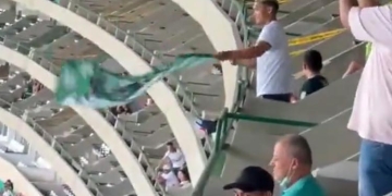 Las imágenes de Teo Gutiérrez alentando al Cali desde la tribuna