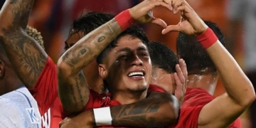 La alegría del primer gol con la camiseta del DIM, por Bryan Castrillón