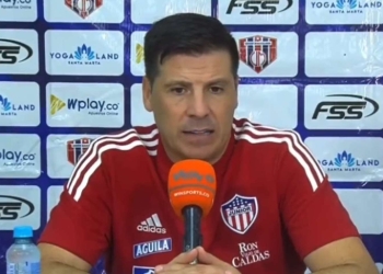 Crítica de Juan Cruz Real: “Camerinos con un olor a orines”