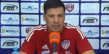 Crítica de Juan Cruz Real: “Camerinos con un olor a orines”