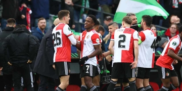 Sinisterra y un golazo para ser el máximo goleador colombiano de la temporada