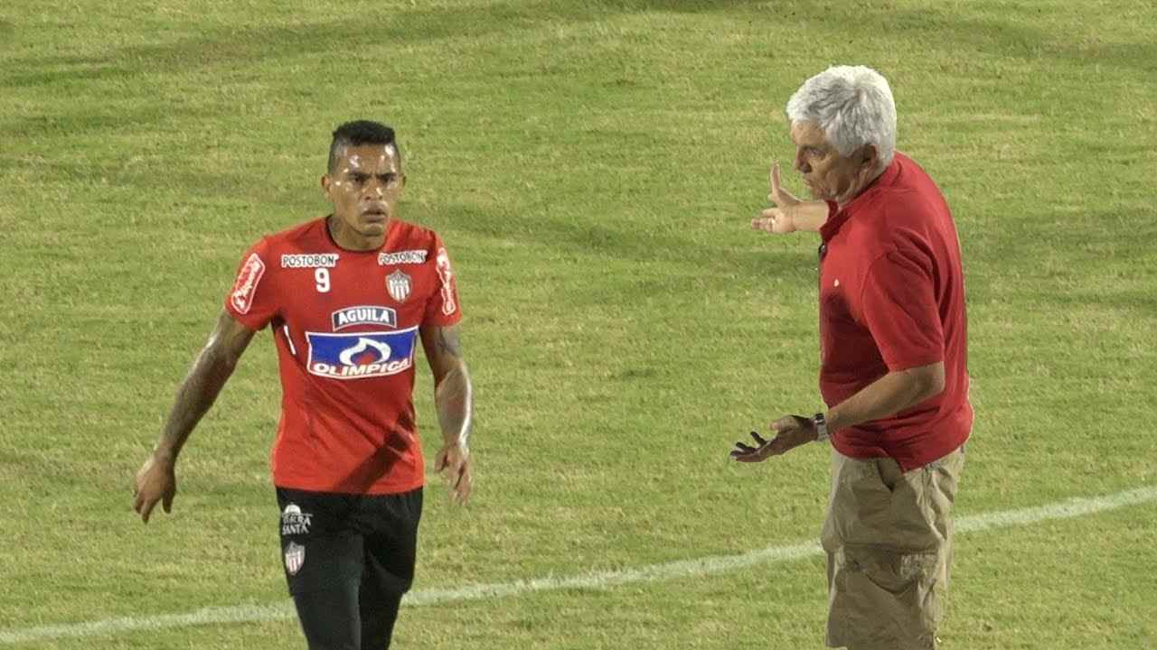 ¿El 'Loco' Álvez jugará contra Junior en la Sudamericana?