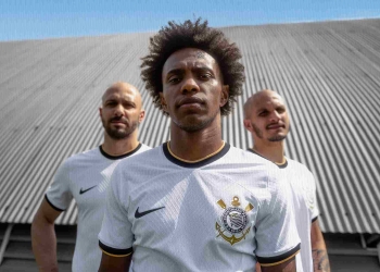 Nike aprovecha la Libertadores para lanzar la camiseta del Corinthians 2022