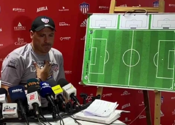 Cruz Real explicó su planteo ¡con pizarra y números en mano!