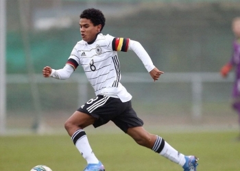 ¡El futbolista colombiano capitán de Alemania sub-15!