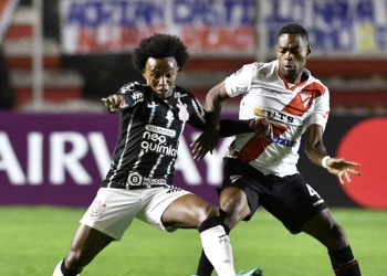 Always Ready impone condiciones en Bolivia y superó a Corinthians
