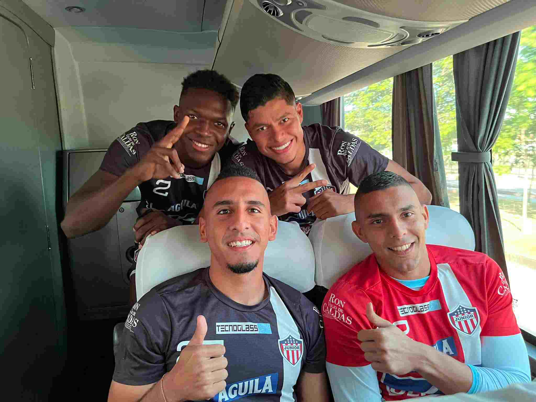 Junior y los cambios en defensa frente a Fluminense