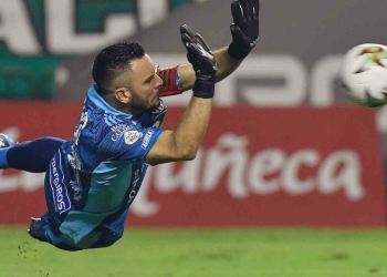 Los partidos que se perderán Viera y Bacca después de las expulsiones