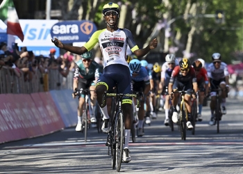 Triunfo histórico de un africano en la décima etapa del Giro